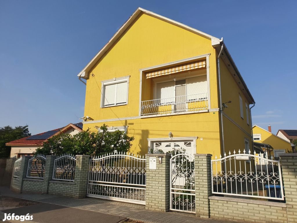 XXI. Kerület, Királyerdő, 340 m2-es, 4 generációs, családi