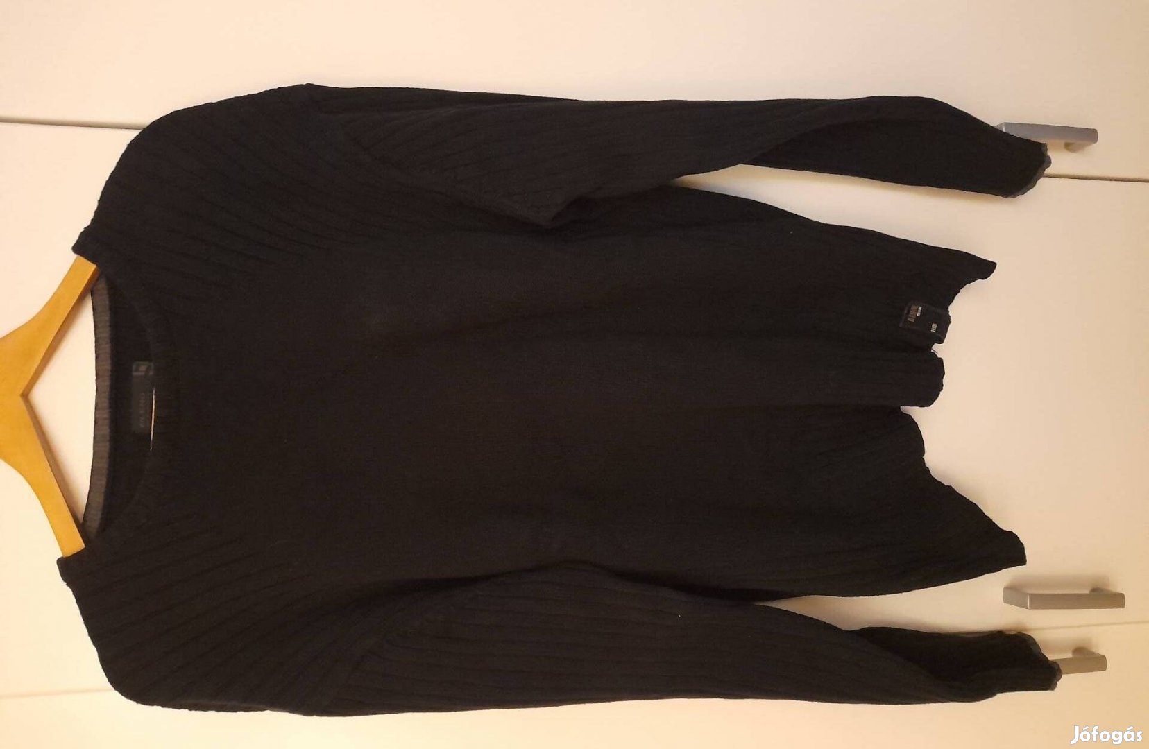 XXL-es fekete szolíd mintás Blend pulóver