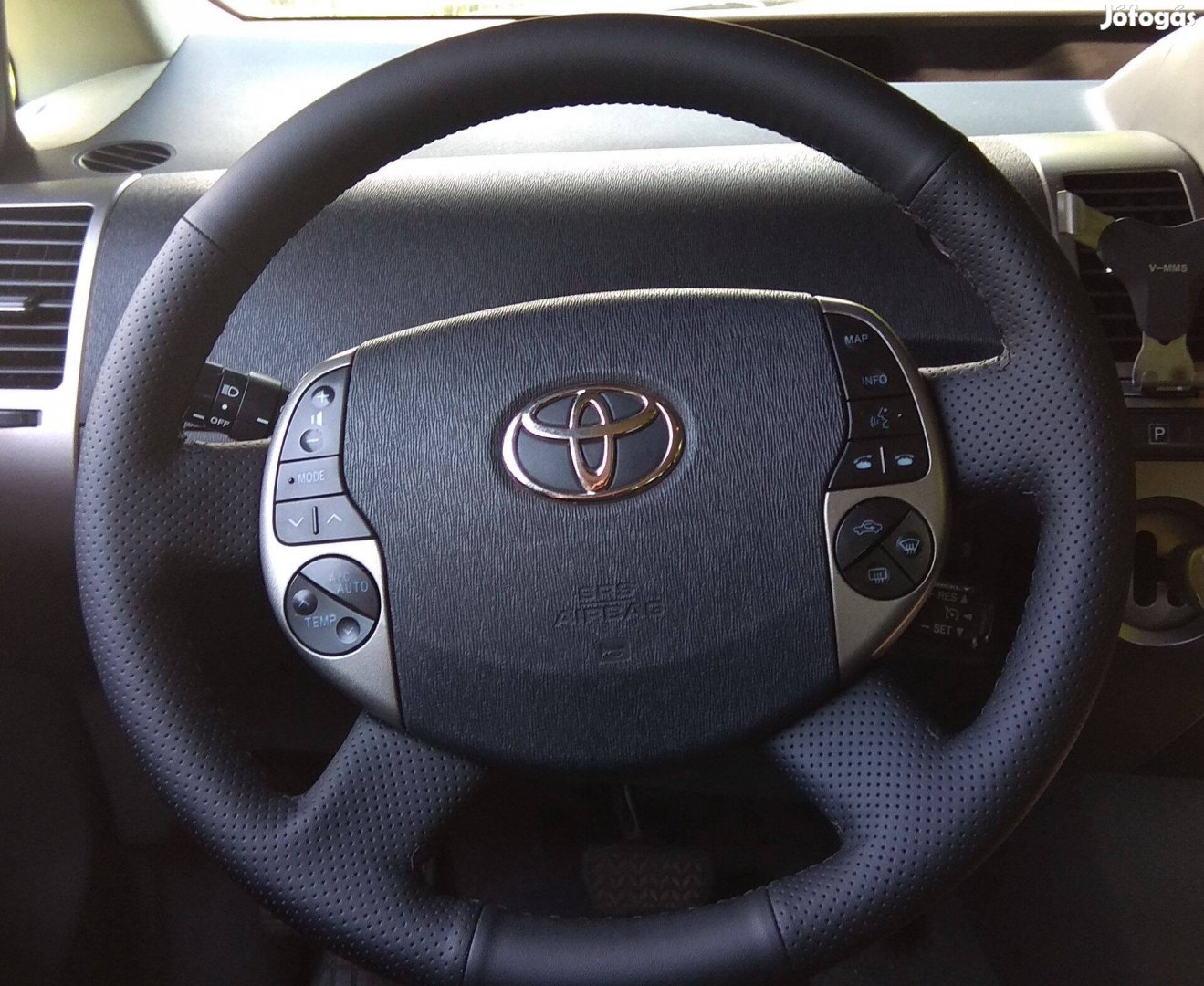 X. Toyota Prius 2. mikroszálas kormánybőr