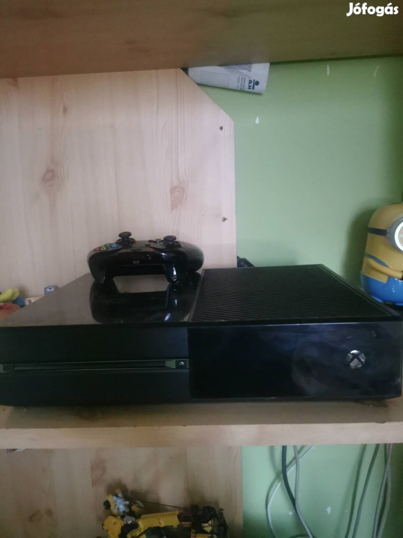 X box one 500 egy kar 