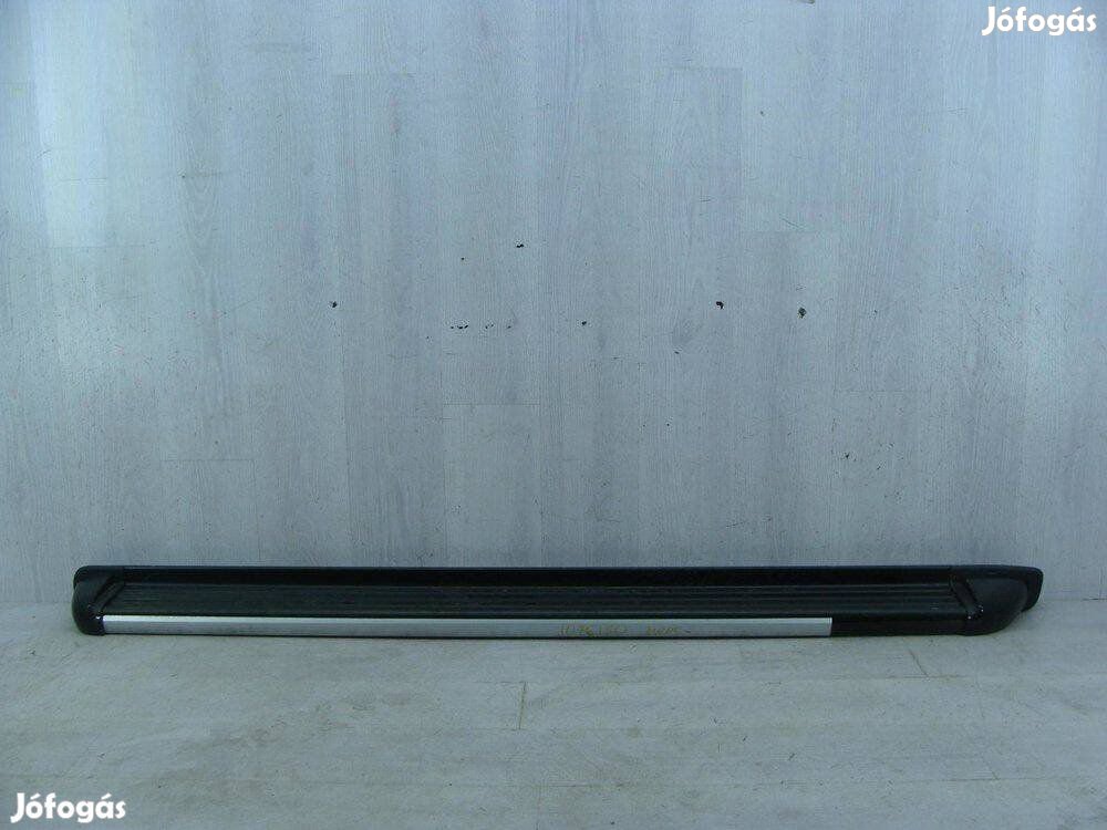 X-classe fellépő jobb  A4708501500 eladó