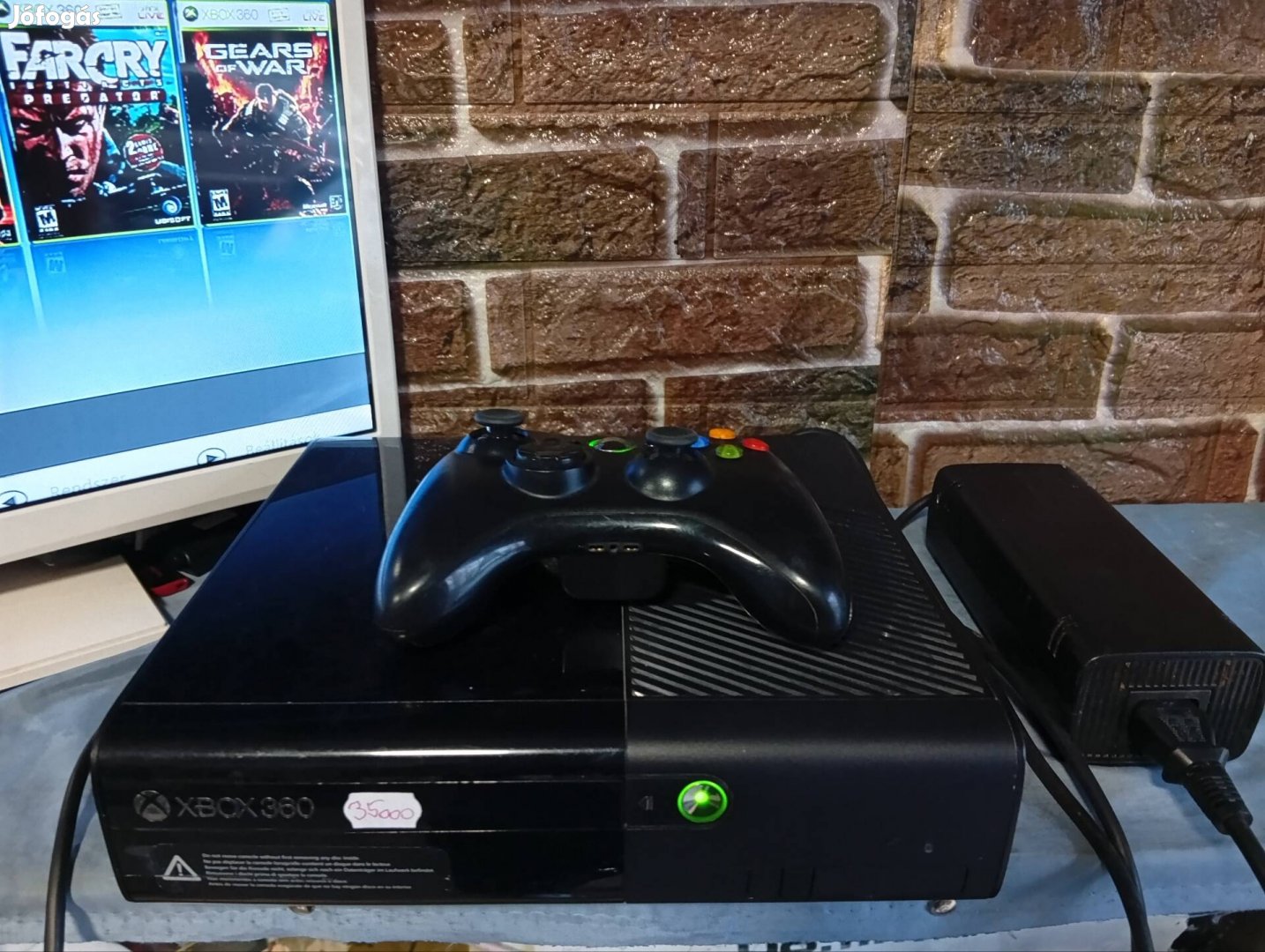 Xbox 360E 320GB egy karral