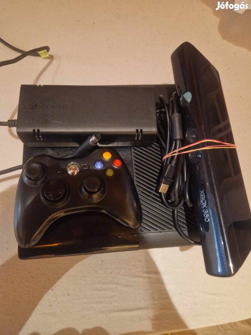 Xbox 360 E 1 kontroller+kincect