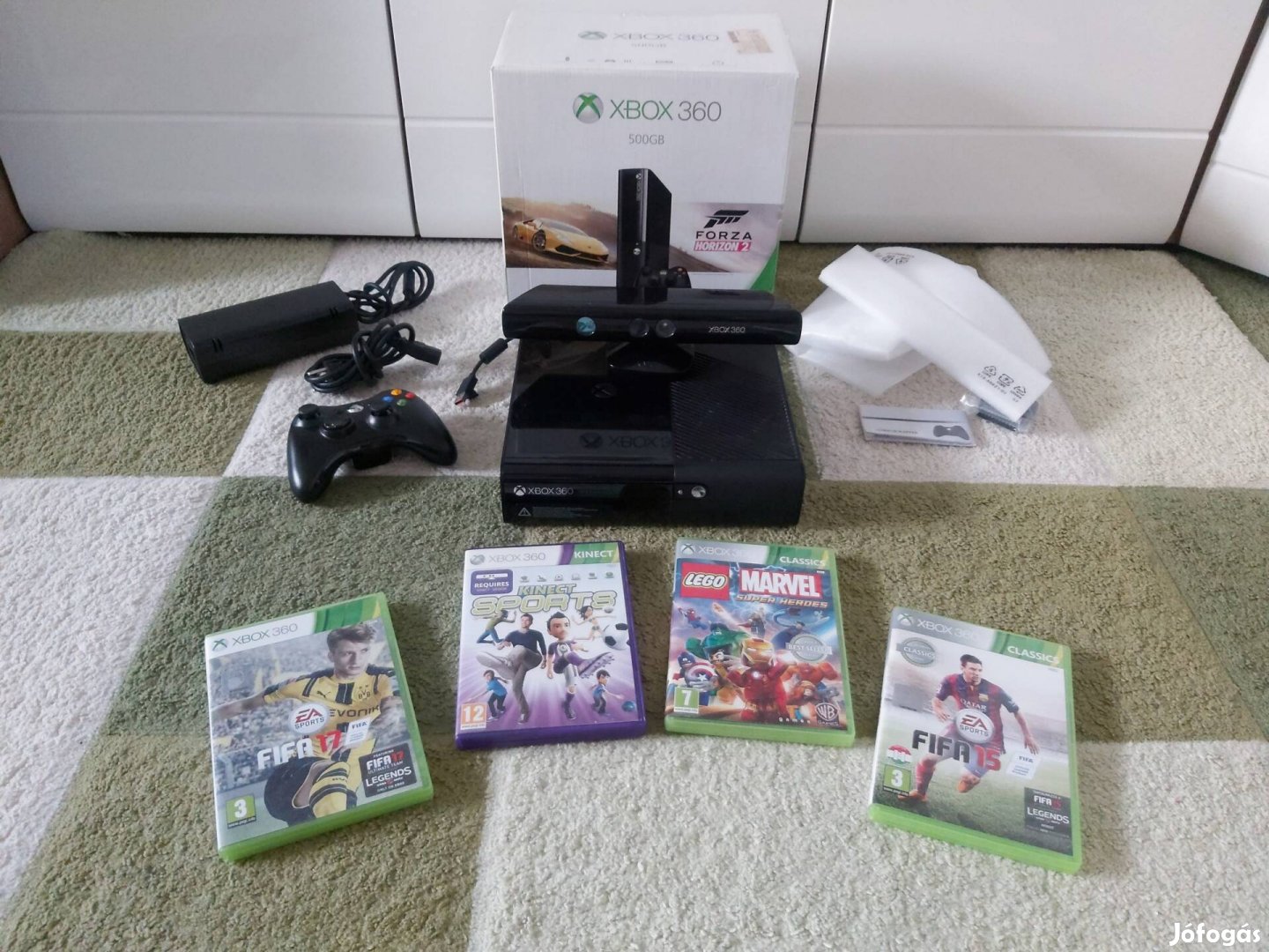 Xbox 360 E Slim 500GB Dobozában Tartozékaival +Játékok +Kinect