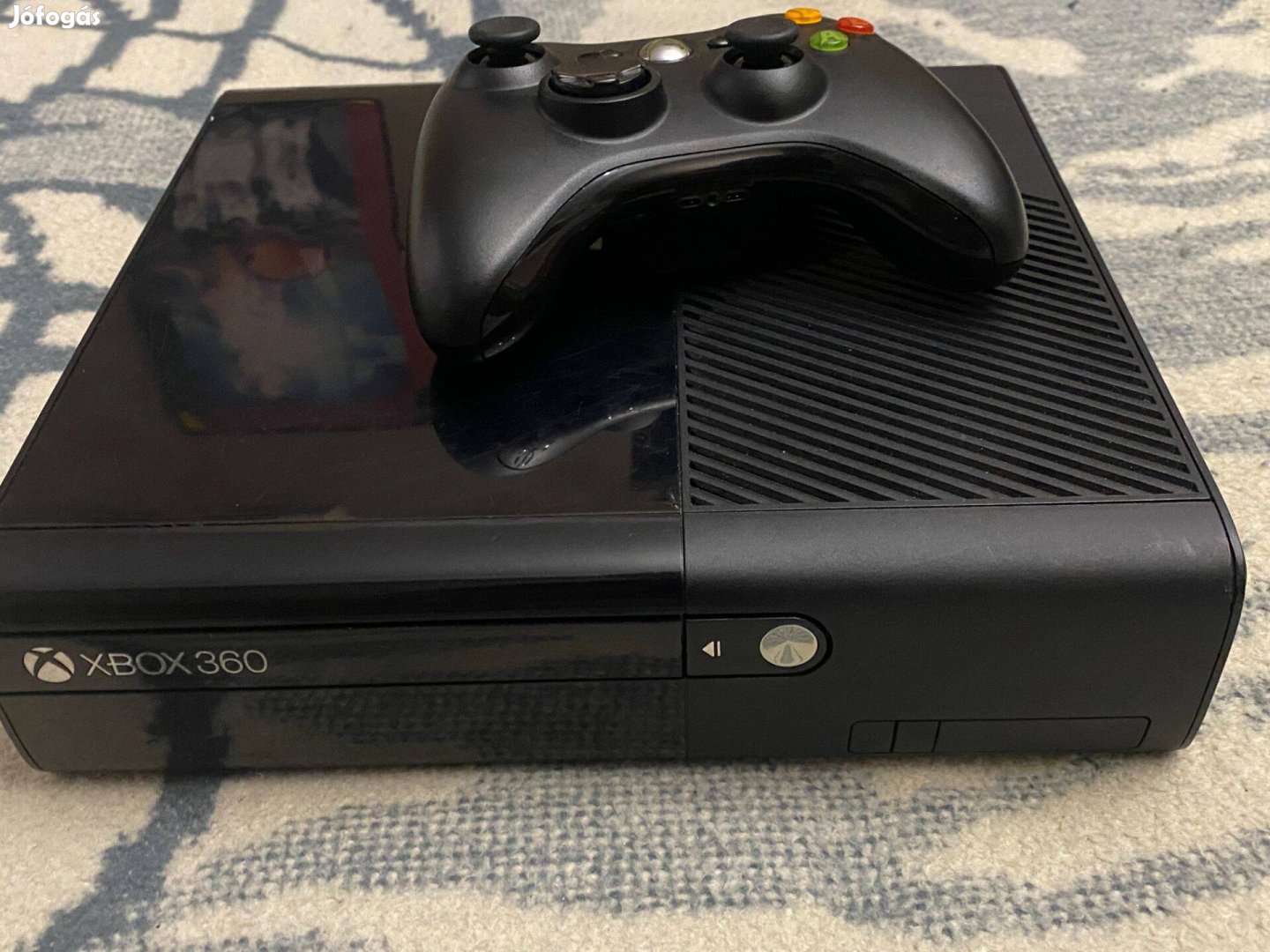 Xbox 360 E slim, 120 gb-os hdd-vel eladó