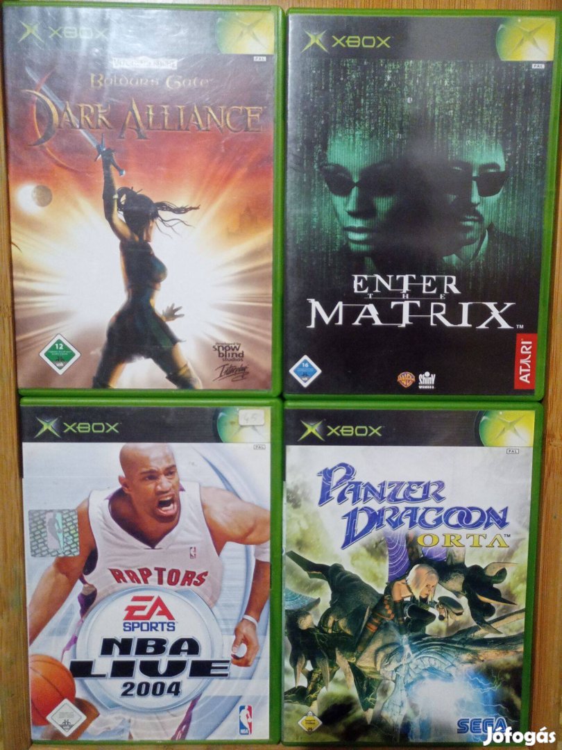 Xbox 360 Slim játékkonzol, Gyári játékokkal,(Kinect-képes)