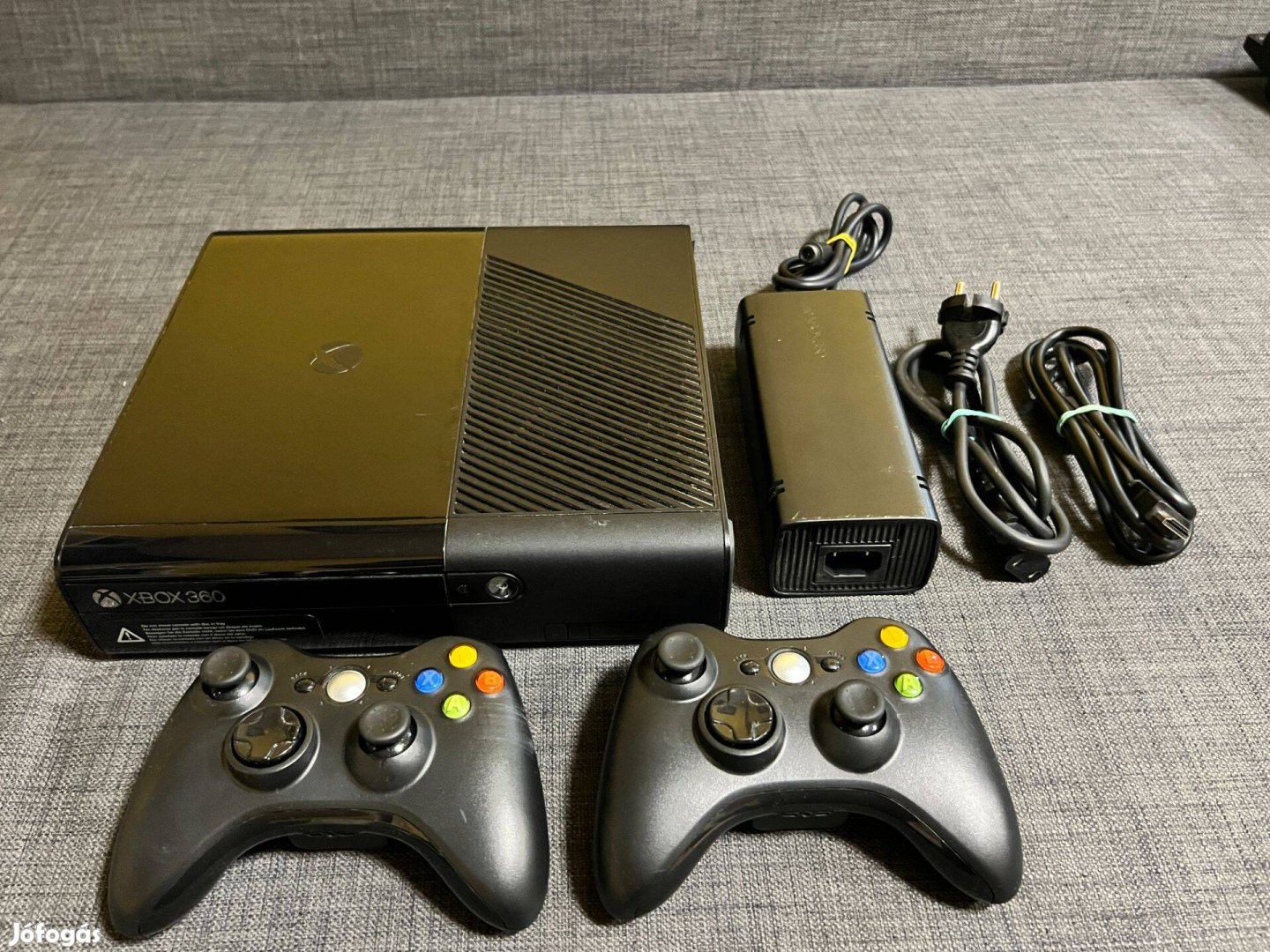 Xbox 360 Xbox360 4GB konzol tartozékaival