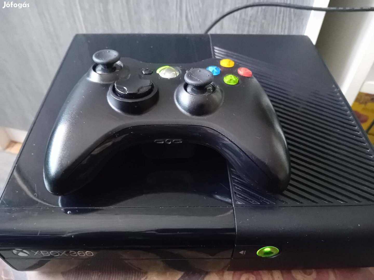 Xbox 360 e 500gb 39játék