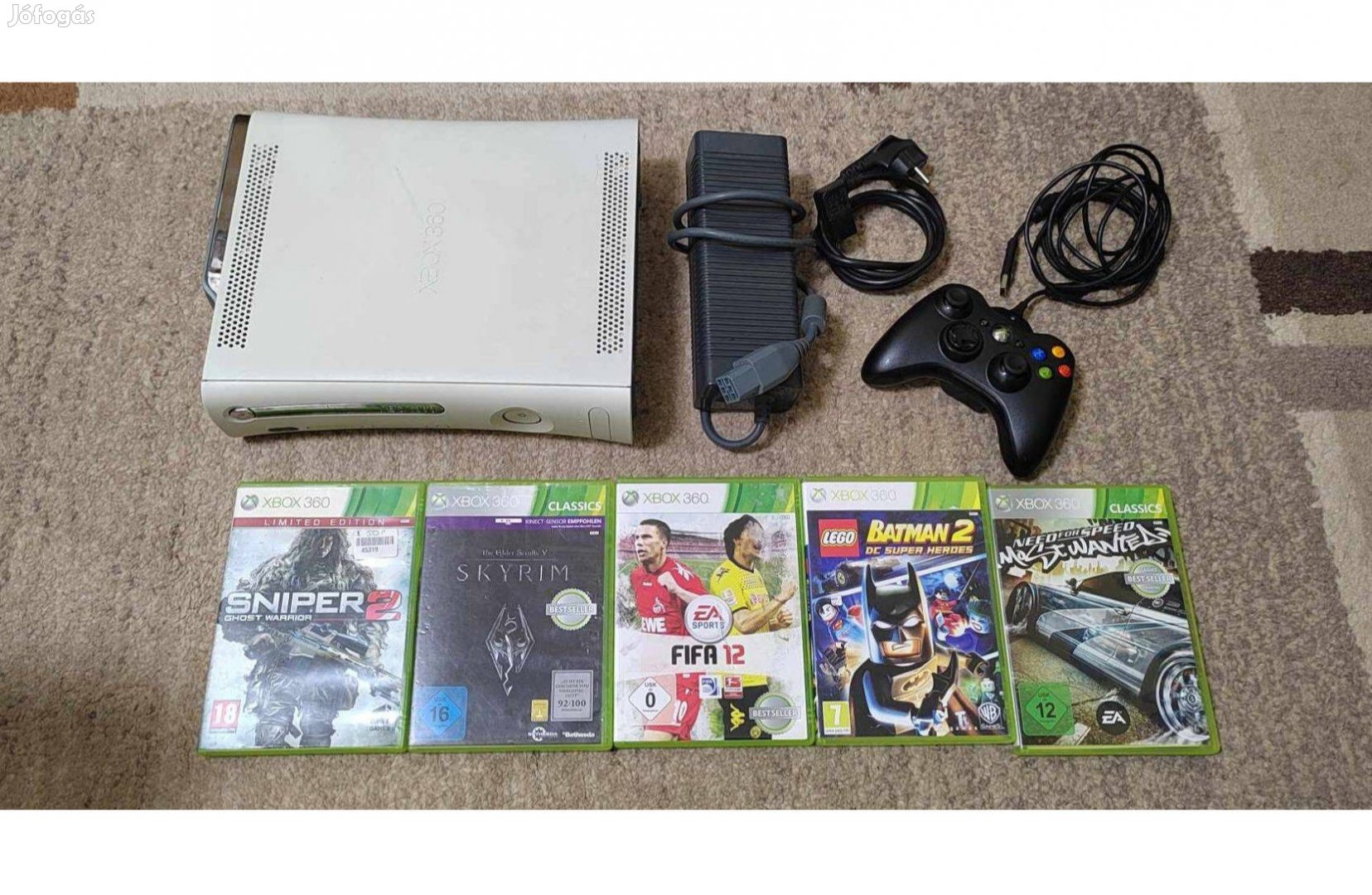 Xbox 360 játékkonzol + 5db lemezes játék