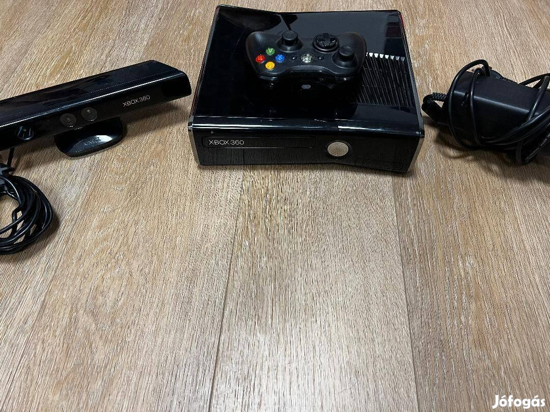 Xbox 360 konzol, kinect, töltőkábel, kontroller, halo 3 cd