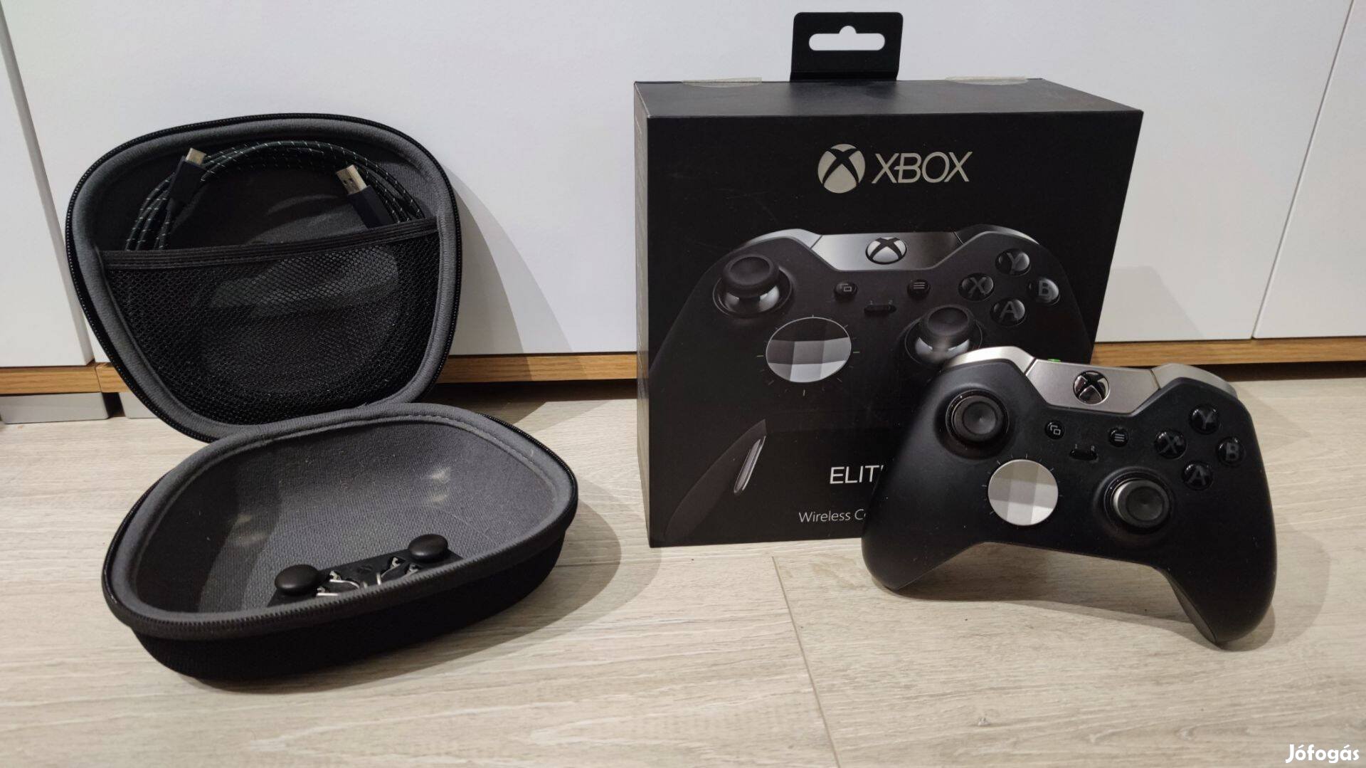 Xbox Elite kontroller minden tartozékával, hibátlan állapot!