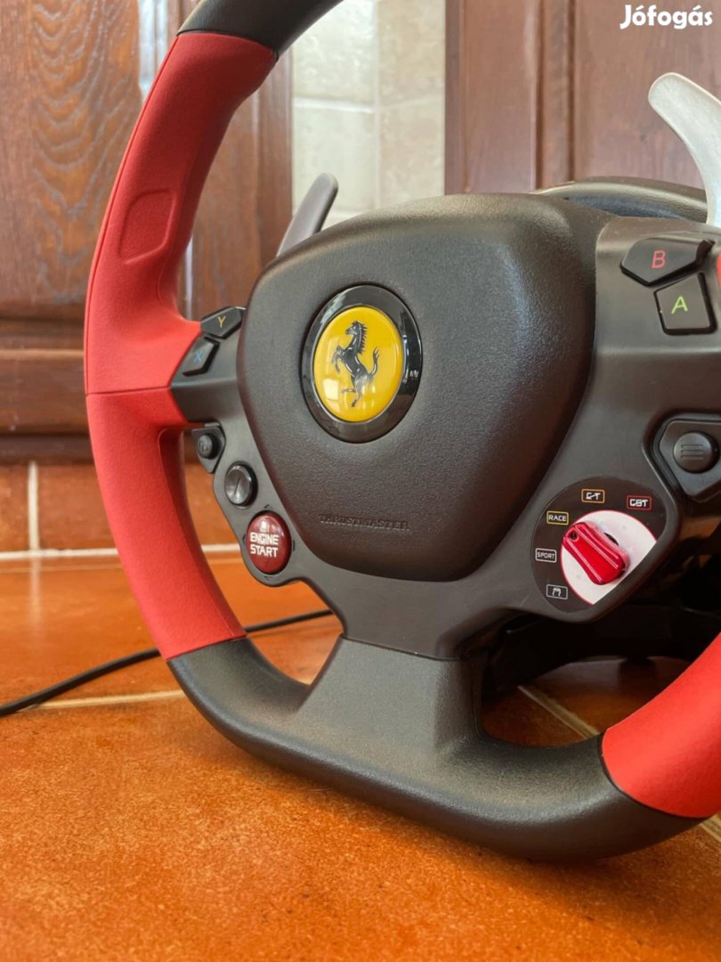 Xbox Ferrari 458 Spider Thrustmaster set (kormány és pedálok)