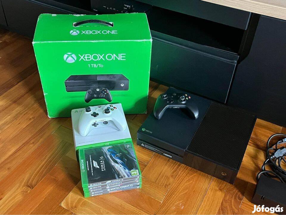 Xbox ONE 1TB Konzol + 2 Controller + 5 Játék