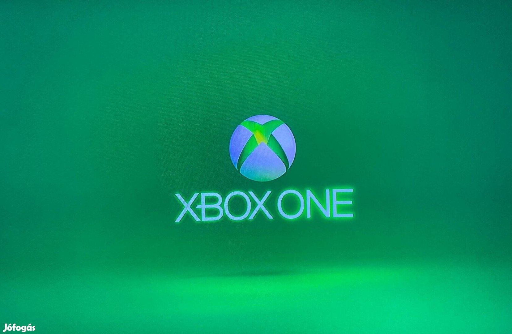 Xbox ONE S 1 TB beépített bluray lejátszóval (akár filmnézéshez is)