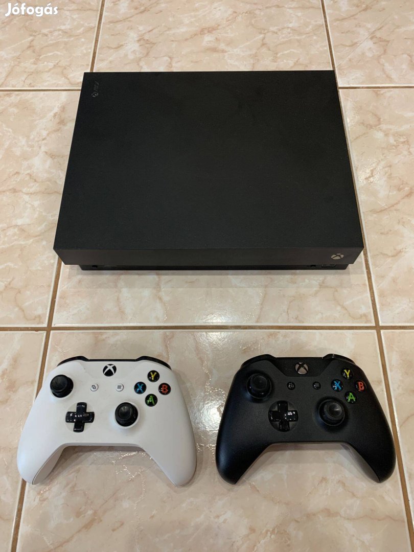 Xbox ONE X 1TB + 2 kontroller