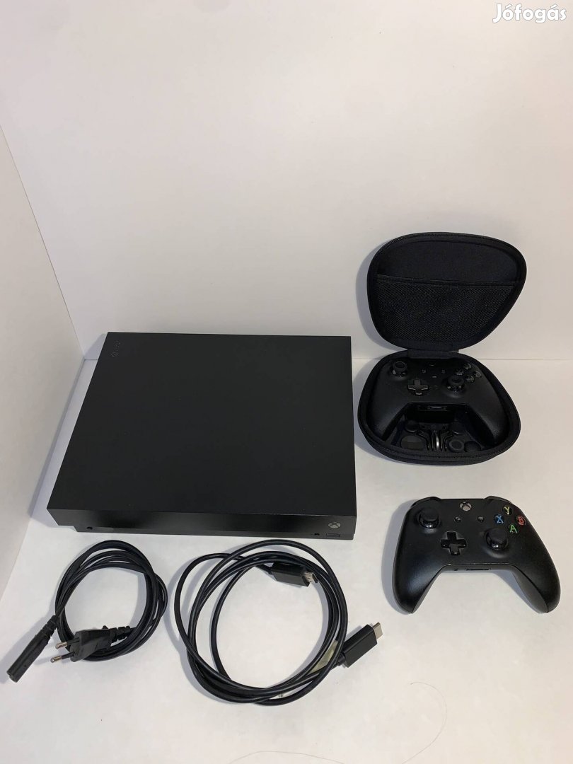 Xbox ONE X 1 TB konzol