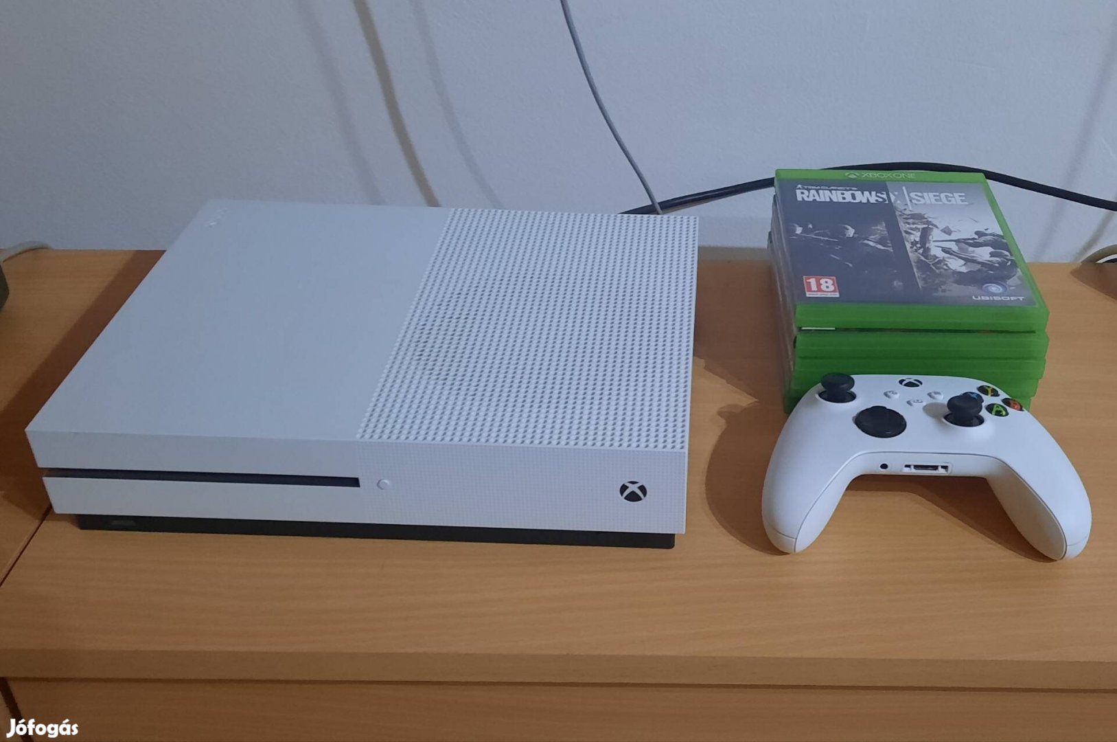 Xbox One S 1TB + Játékok