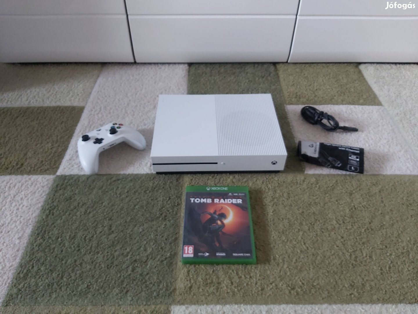 Xbox One S 1TB + Tomb Raider Játéklemez 