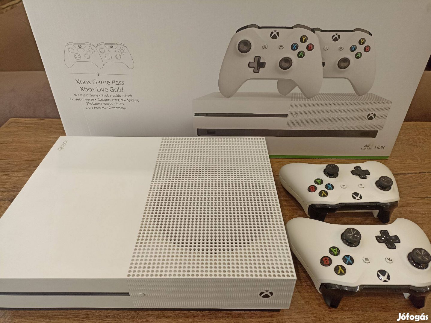 Xbox One S 1Tb dobozos