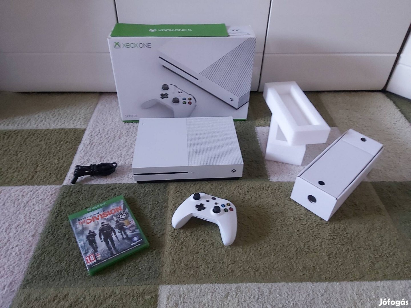 Xbox One S 500GB Tartozékaival Dobozában + Division