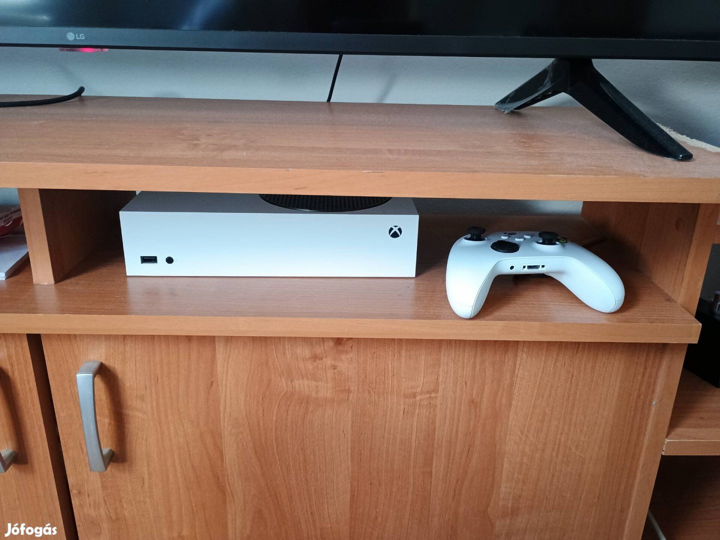 Xbox One S 512 GB +1db Kontroller