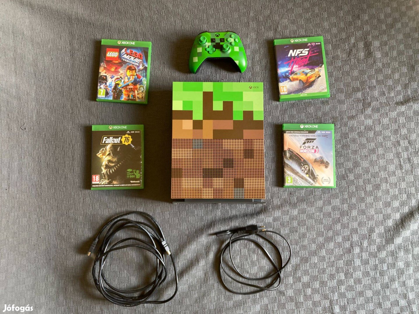 Xbox One S Minecraft Edition (limitált), 4 játékkal