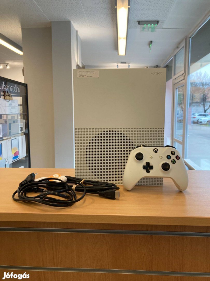 Xbox One S Slim 1TB Használt Konzol