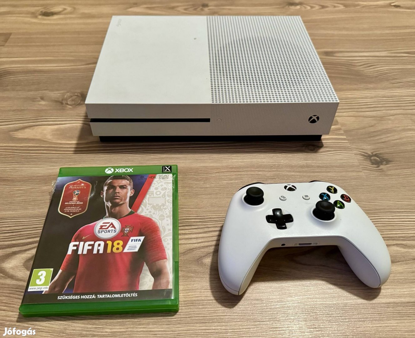 Xbox One S  500 GB , 1 db játékkal 