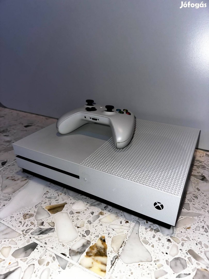 Xbox One S - 1 TB - Új