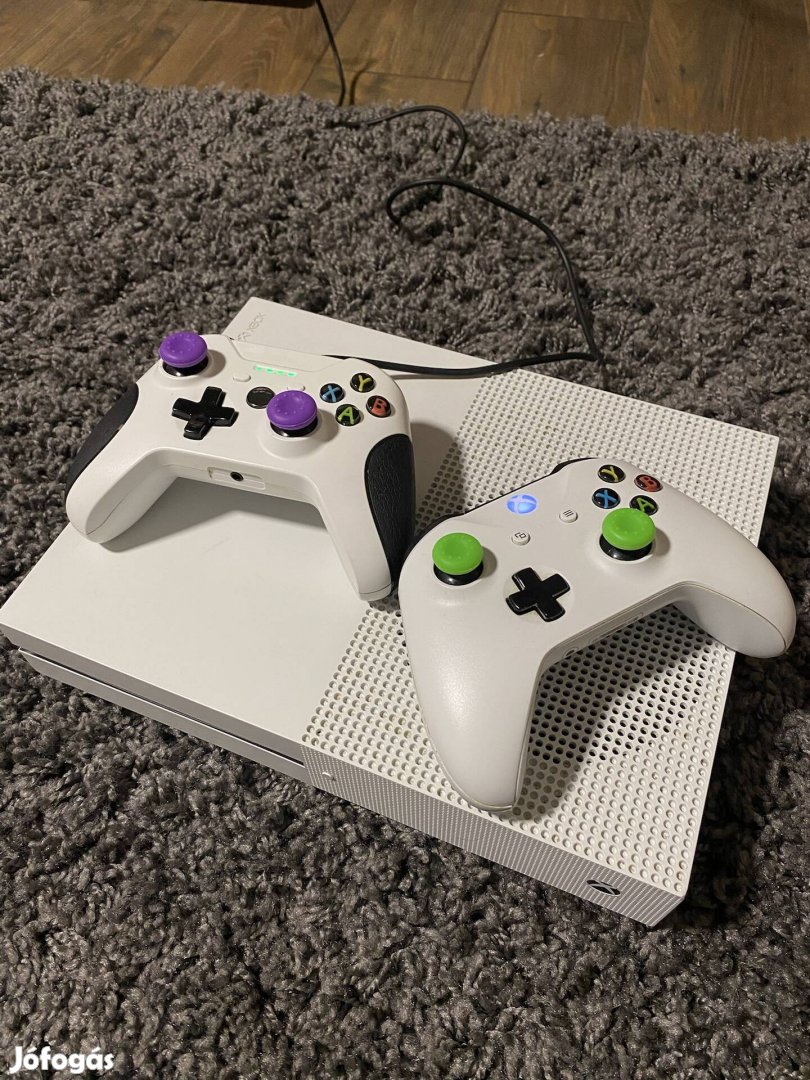 Xbox One S / 2 Kontroller