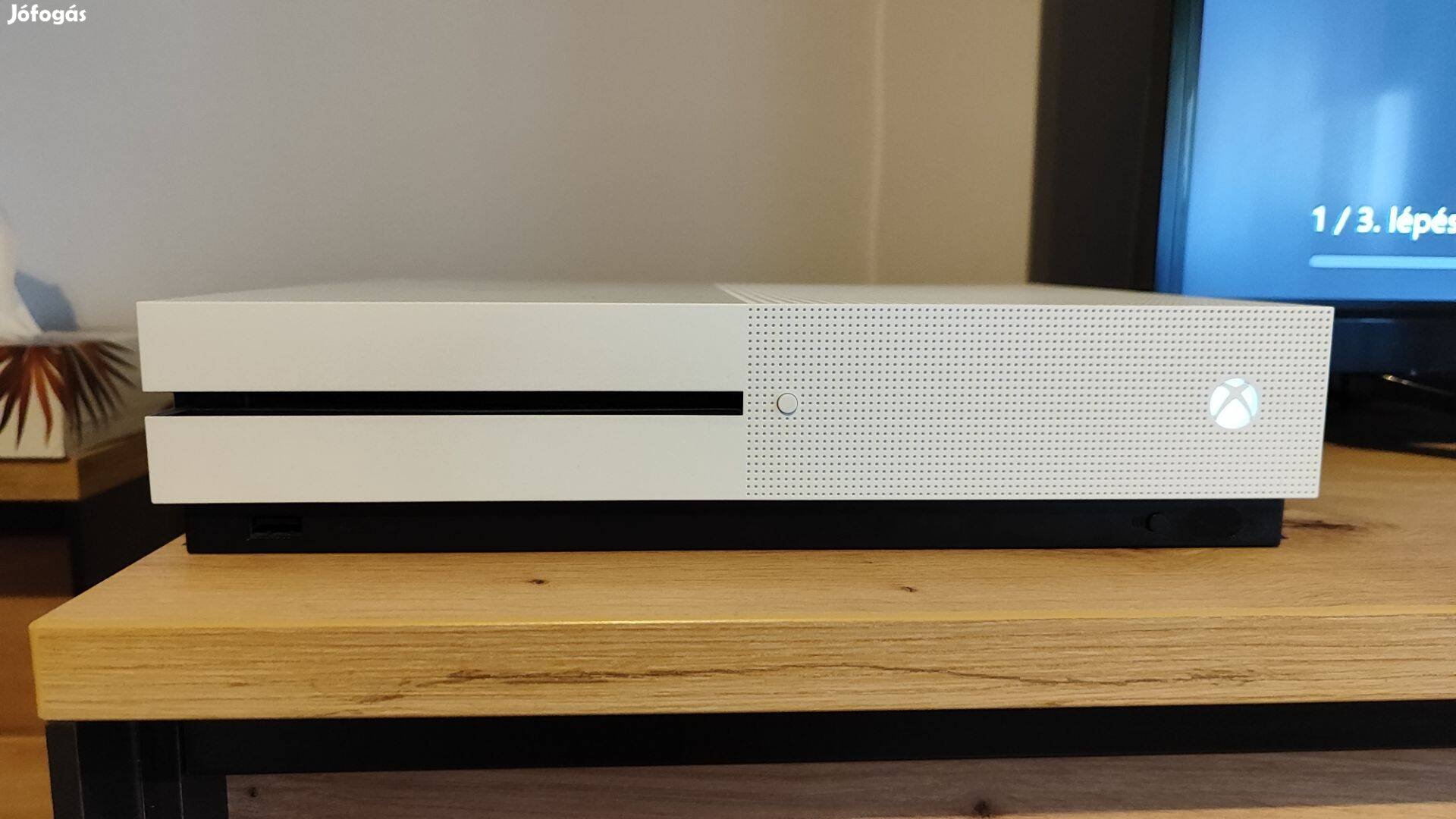 Xbox One S konzol 1TB Fehér 6 játékkal