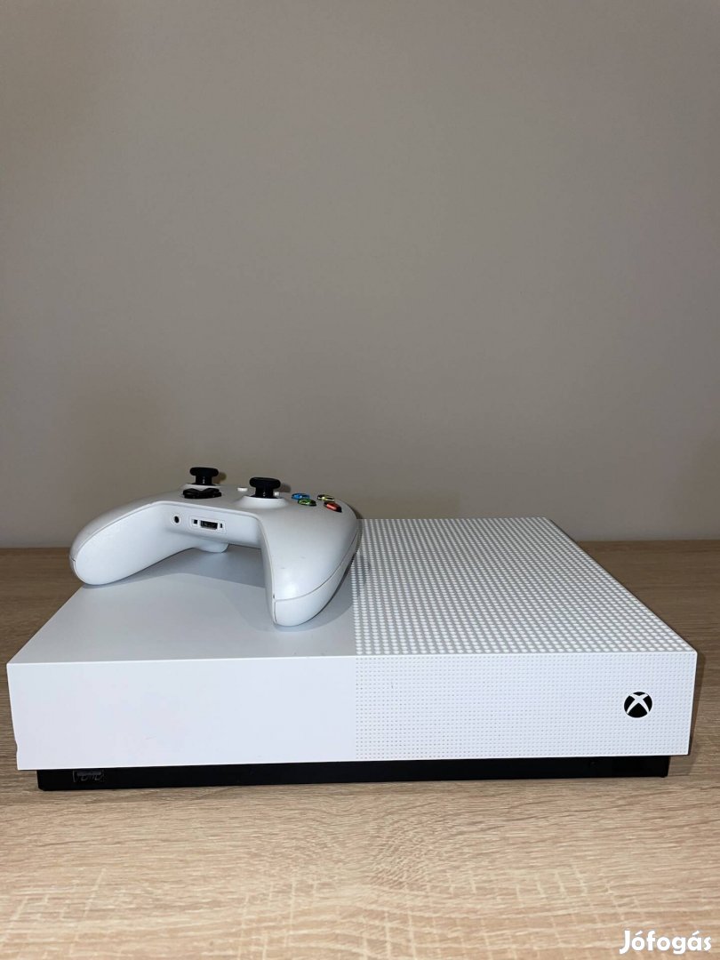 Xbox One S konzol