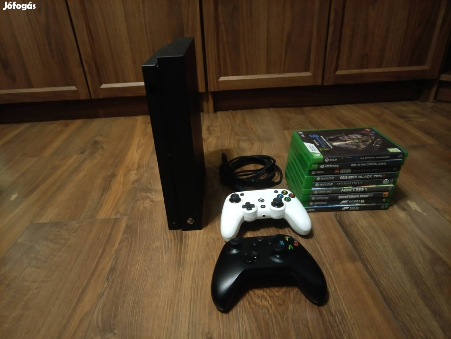 Xbox One X 1TB + 14 Játék + Nacon kontroller