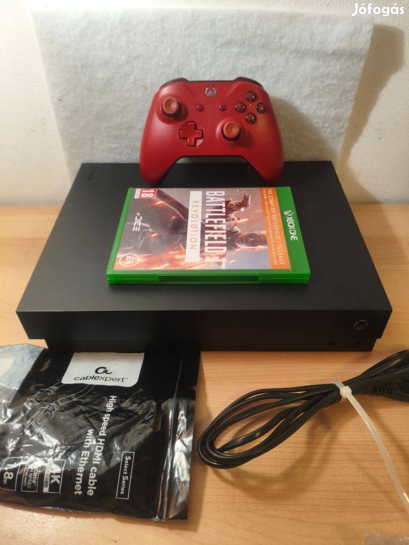 Xbox One X 1TB konzol játékkal és Hall Effect kontrollerrel
