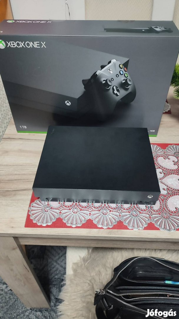 Xbox One X Eladó.