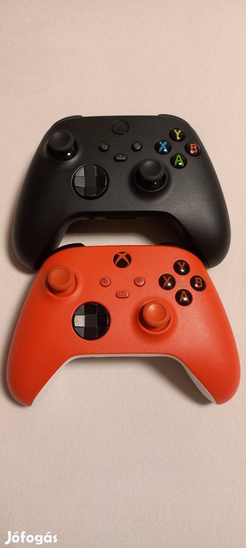 Xbox One / Series garanciás kontrollerek piros és fekete