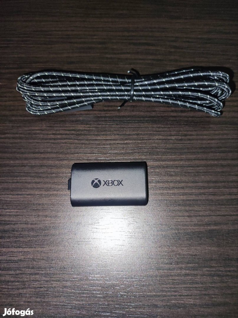 Xbox Play and Charge Kit