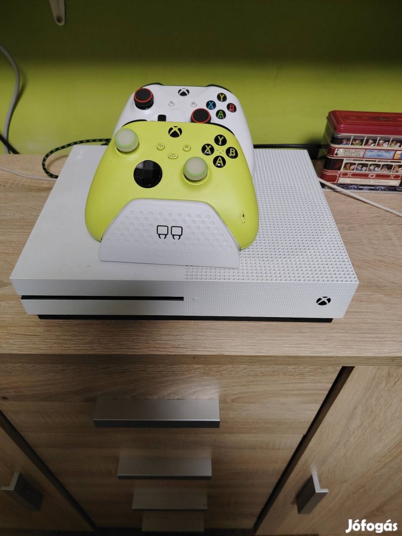 Xbox one 1tb 2 akkumulátoros kar