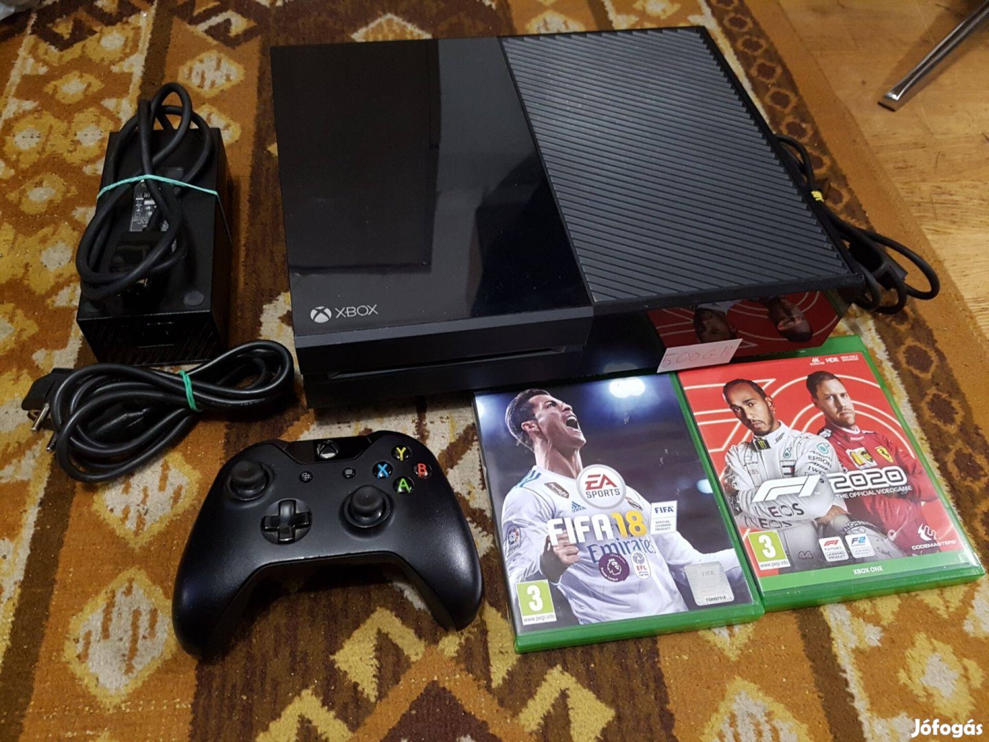 Xbox one 500gb 2 darab játékkal eladó