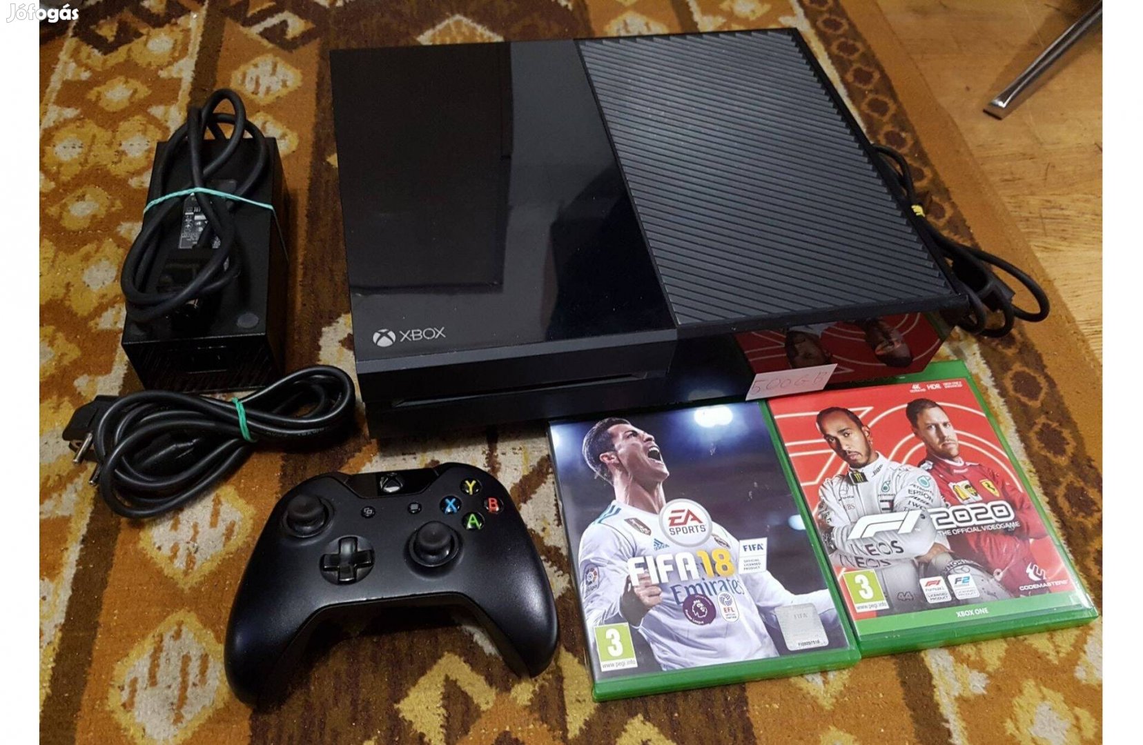 Xbox one 500gb 2 darab játékkal eladó