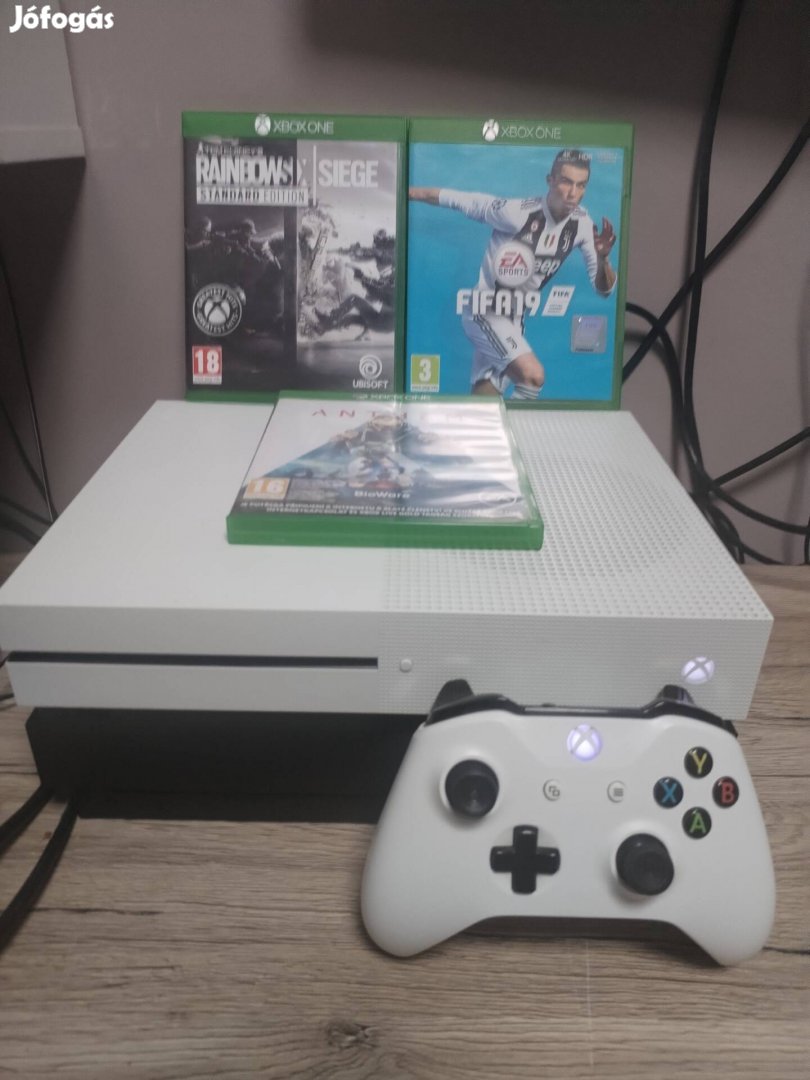 Xbox one S 1TB egy karral 3 lemezzel 