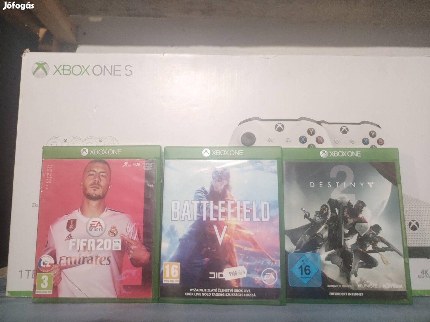 Xbox one S 1TB egy karral ajándék játékokkal 