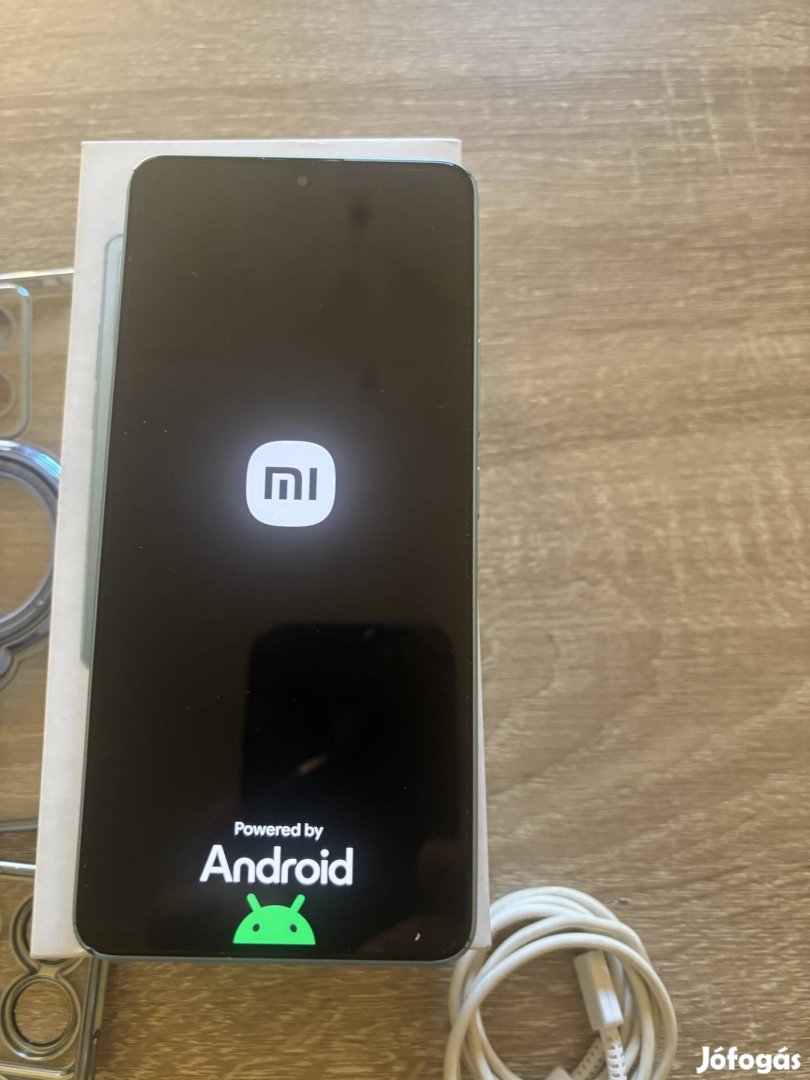 Xiaomi 13 pro 5 G ajándék tokok