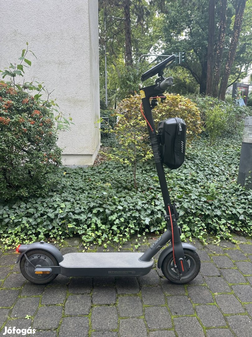 Xiaomi 4 Pro E-Scooter - 2. generáció (2024)