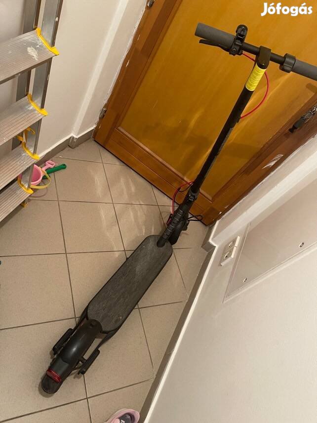 Xiaomi Electric Scooter 4 Elektromos roller