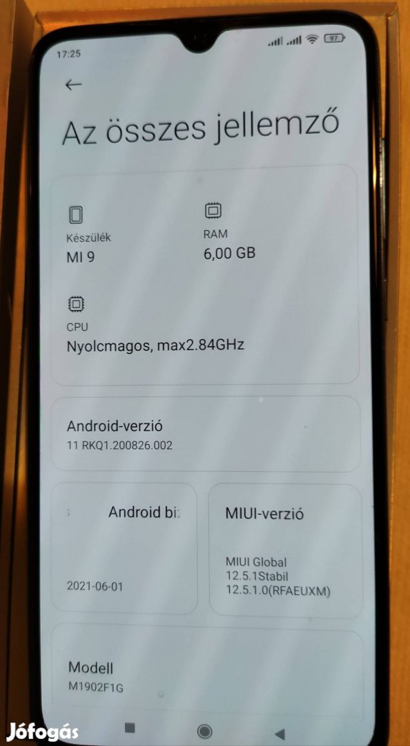 Xiaomi Mi 9 megkímélt 