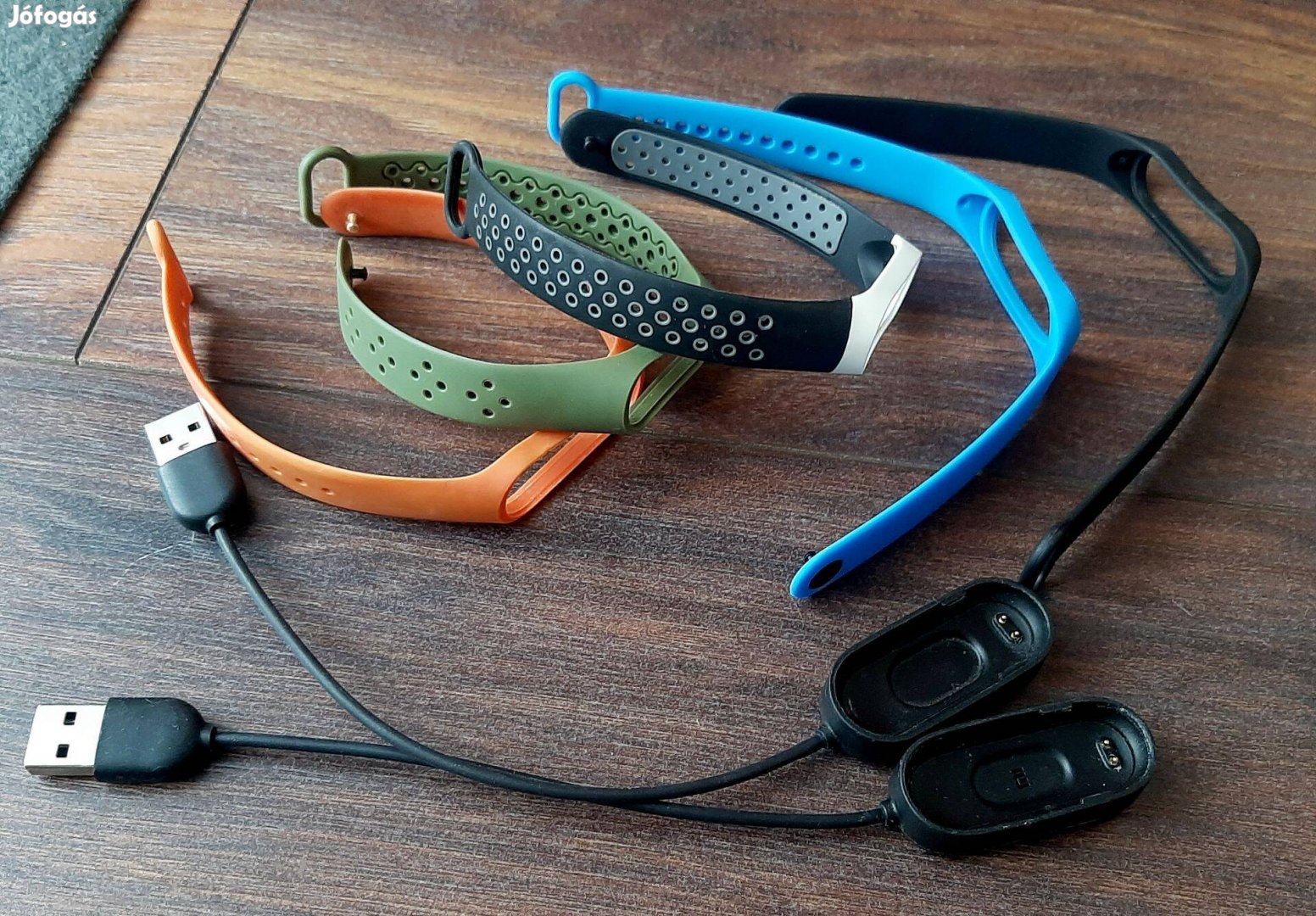 Xiaomi Mi Band 4 töltő és pótszíj csomag