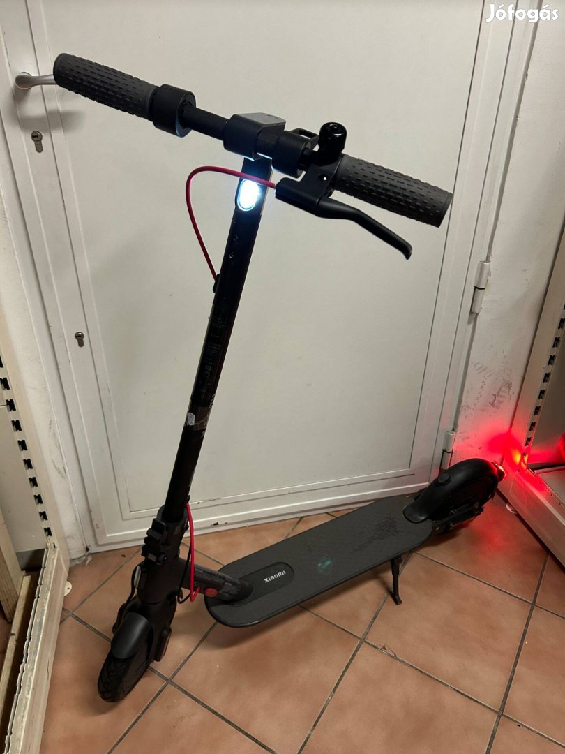 Xiaomi Mi Electric Scooter 3 Lite elektromos roller 25km/h