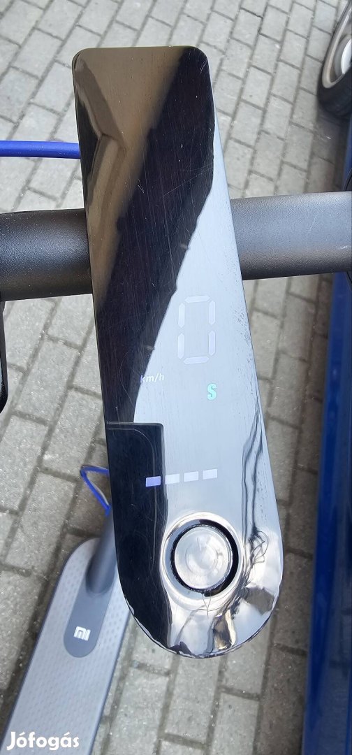 Xiaomi Mi Electric Scooter 3 eladó! 210km! szinte új! 