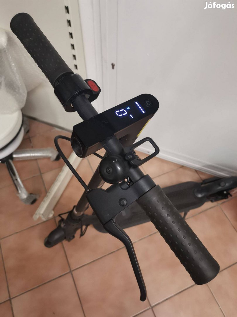 Xiaomi Mi Pro 2 300W E-roller dobozában 303 km-t futott!
